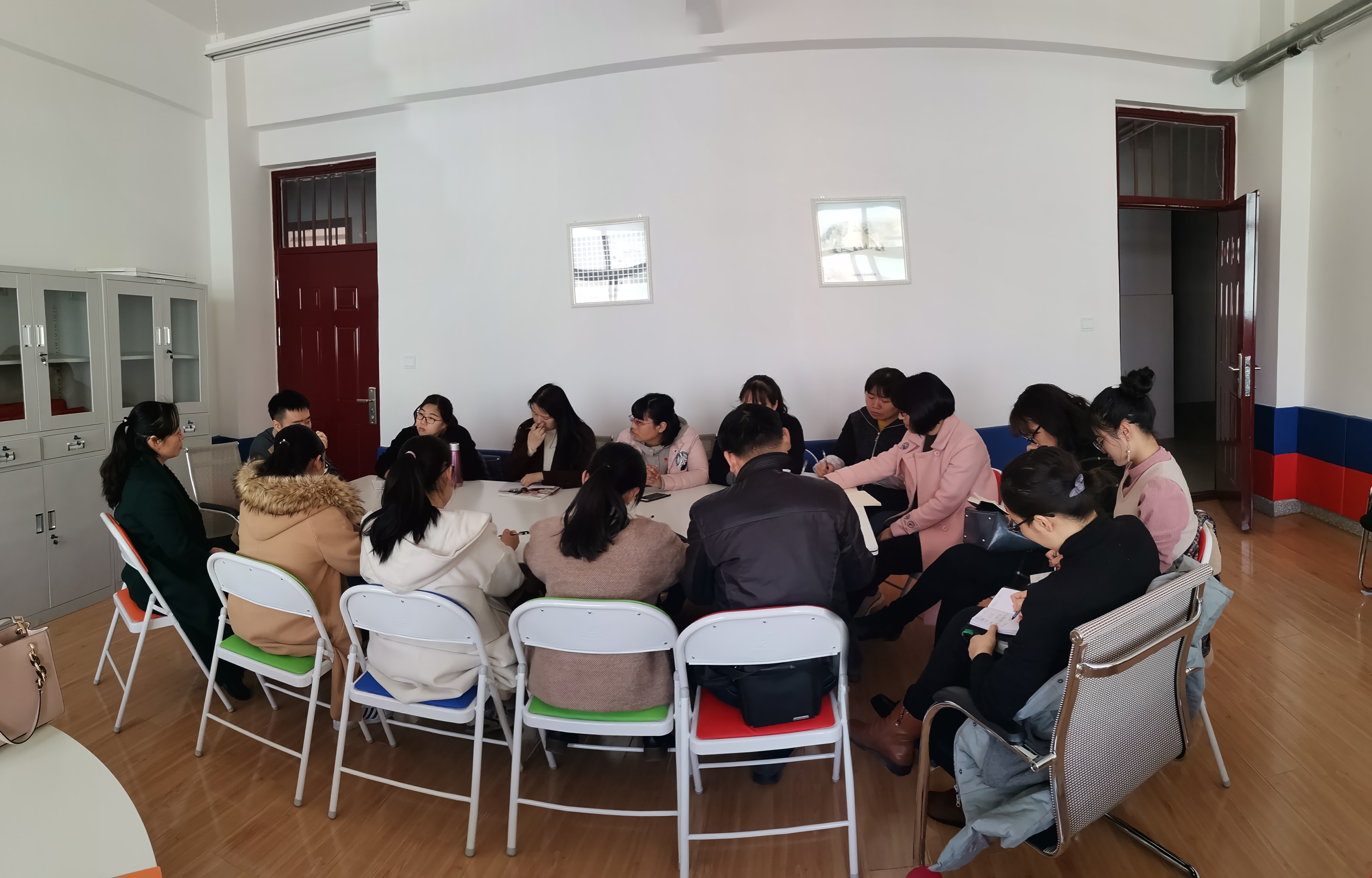 鶴壁市蘭苑中學舉辦班主任心理健康教育專題培訓(xùn)